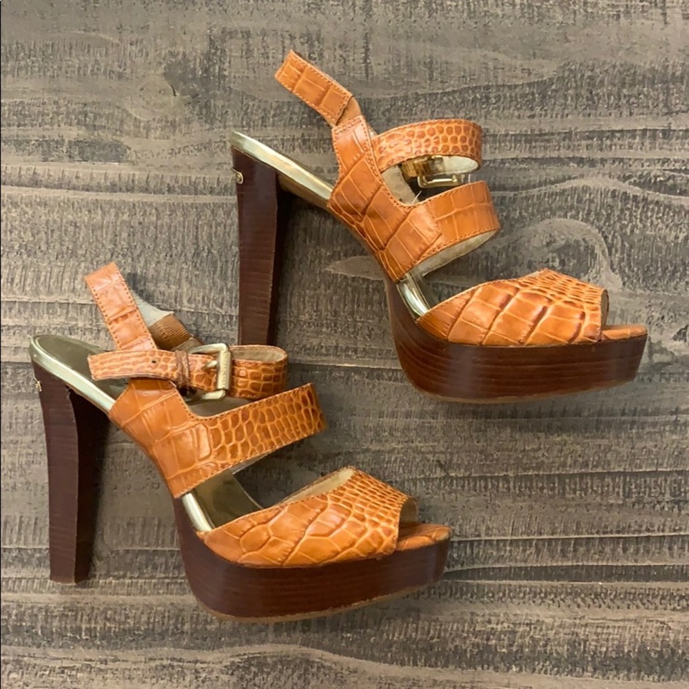 Michael Kors leather heels size 8